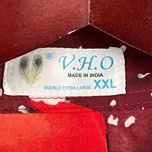 VHO  Christmas Hawaiian Shirt Red White Size XXL Santa Reindeer Snowman - Picture 7 of 9